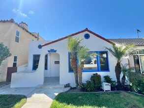 Building Photo - 247 Corona Ave