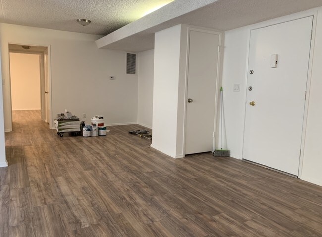 Dining Room - 5429 Newcastle Ave