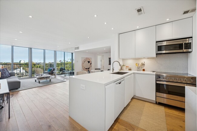 Foto del edificio - 3614 Montrose Blvd