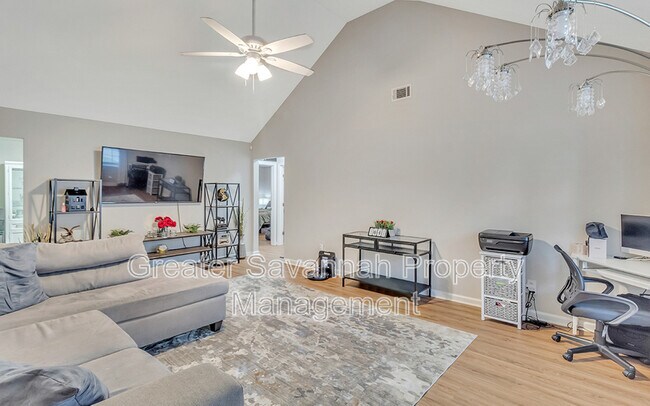 Foto del edificio - 118 Blaine Ct