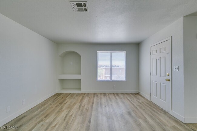 Foto del edificio - 6932 Kilgore Dr