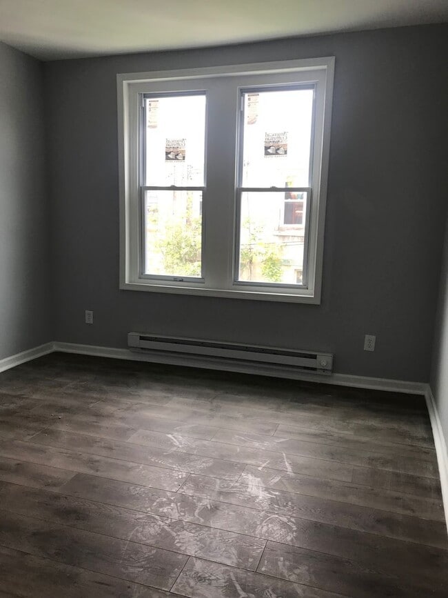 Foto del edificio - 5749 East Wister Street  (Green Roof)