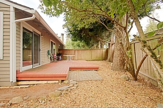 Photo - 13320 NE 137th Pl Apartment