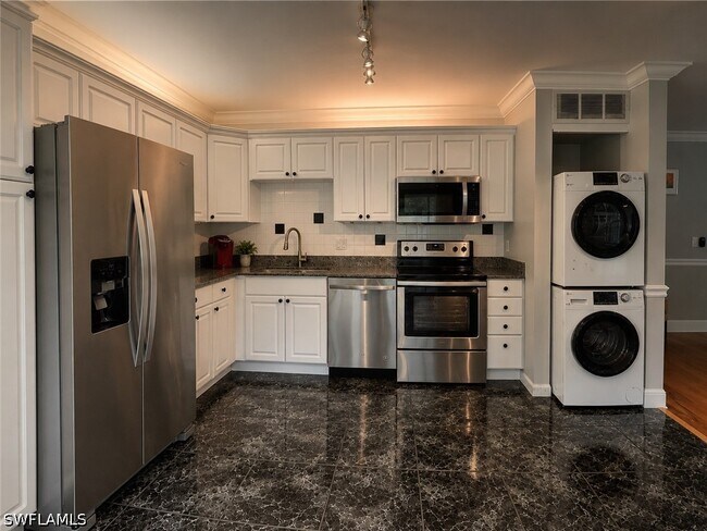 Building Photo - 112 Bobolink Way