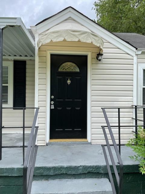Building Photo - 209 Sequoia Dr