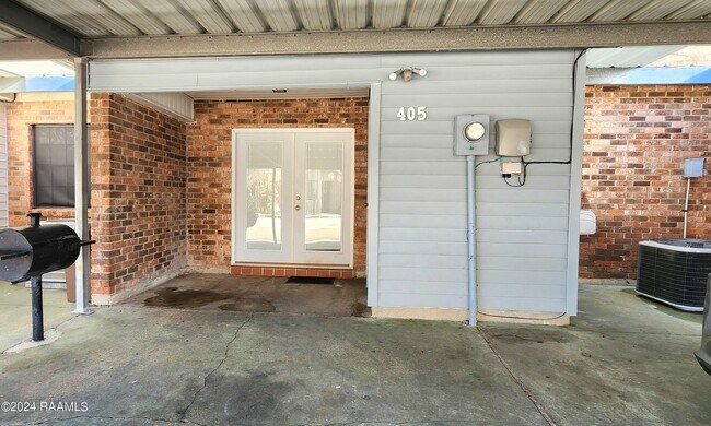 Foto del edificio - 405 Bell Downs Dr