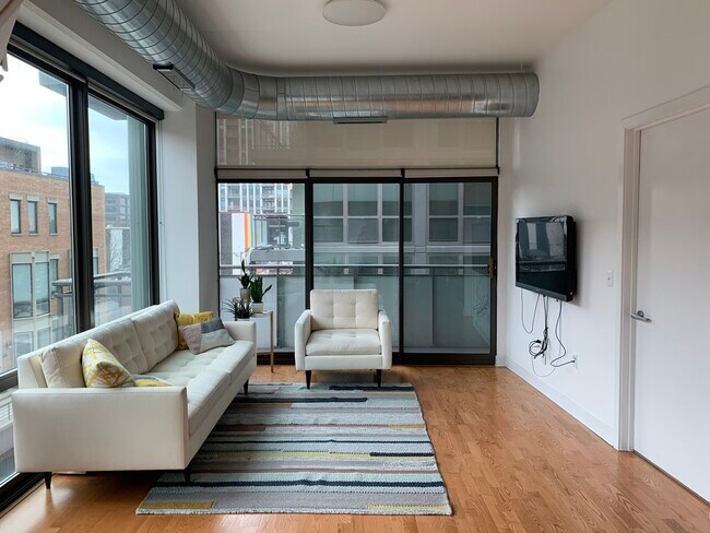 Foto del edificio - 660 W Wayman St