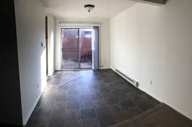 Foto del edificio - 707 Ferndale Ct