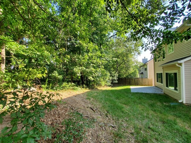 Building Photo - 729 Simon Way
