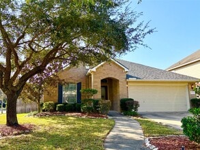 Building Photo - 23230 Dewflower Dr