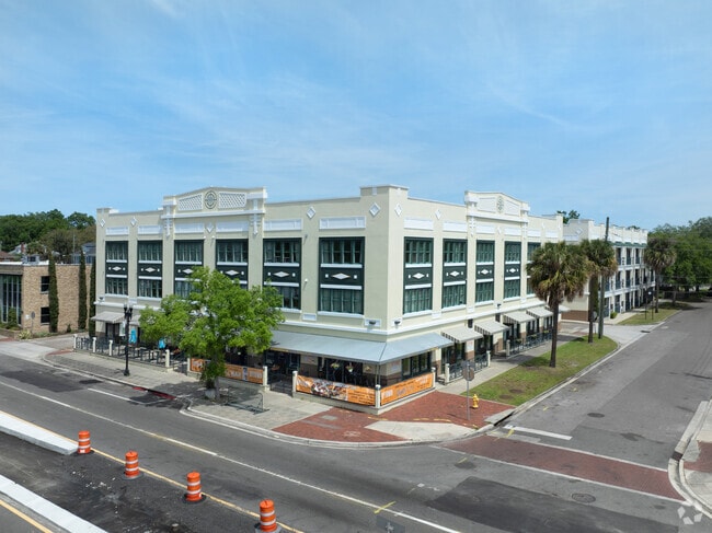 Building - 3rd & Main