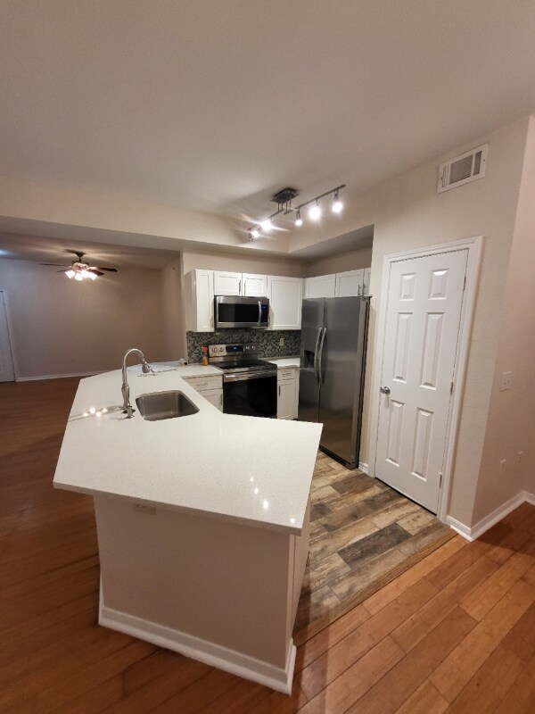 Foto del edificio - 2320 Gracy Farms Ln