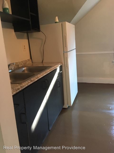 Building Photo - 32 Tuxedo Ave
