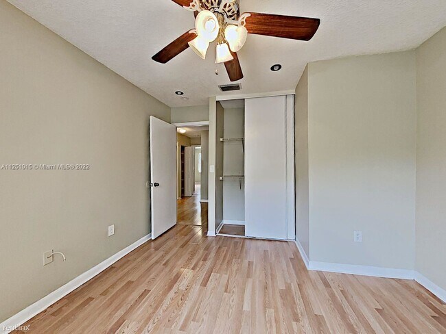 Foto del edificio - 4 br, 2 bath House - 15901 NW 5th St
