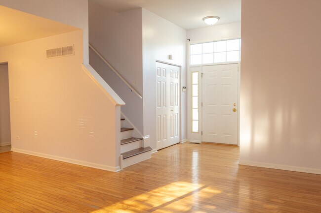 Foto del edificio - 2311 Carpenter Ave