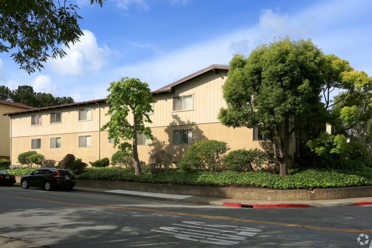 Foto del edificio - 375 Richmond Dr