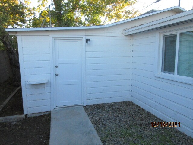 Building Photo - 229 W Montecito Ave