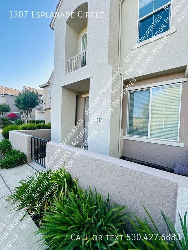 Building Photo - 1307 Esplanade Cir