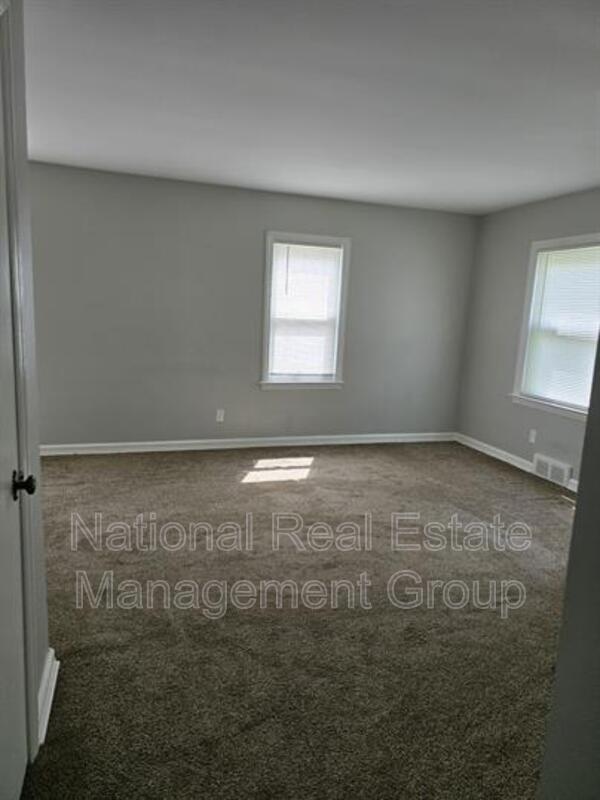 Building Photo - 616 Campbell St