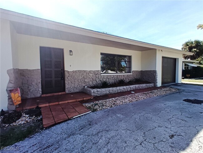 Foto del edificio - 1848 Winkler Ave