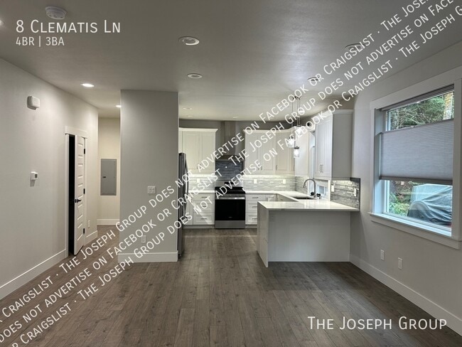 Building Photo - 8 Clematis Ln