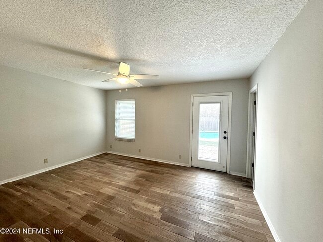 Building Photo - 2366 Oak Hammock Ln