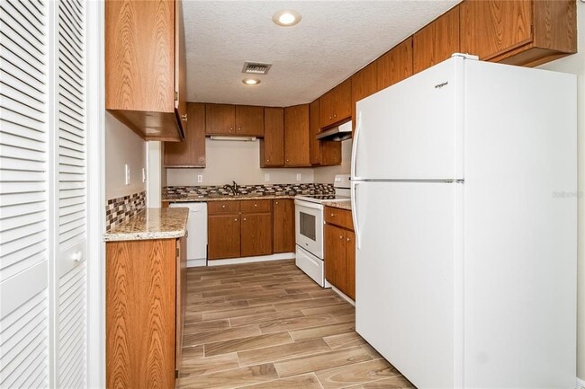 Building Photo - 243 Acorn Dr