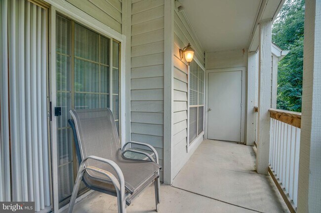 Building Photo - 12165 Penderview Terrace
