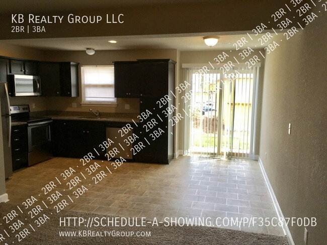 Building Photo - 2 Bed Townhome in Belton, Raymore-Peculiar...