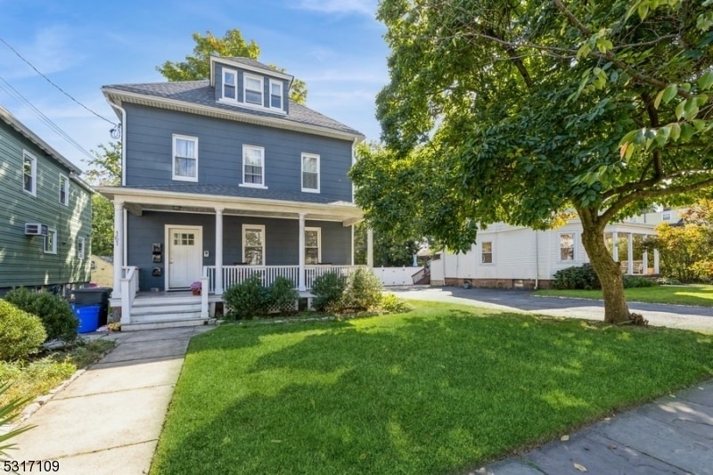 Primary Photo - 161 Ashland Ave