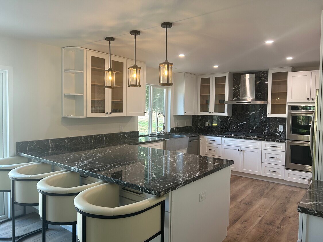 Foto principal - 3555 Steel Canyon Rd