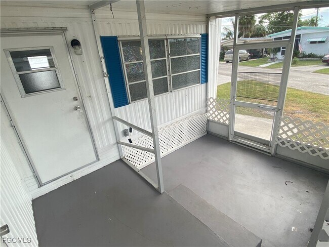 Foto del edificio - 139 Amber Ave