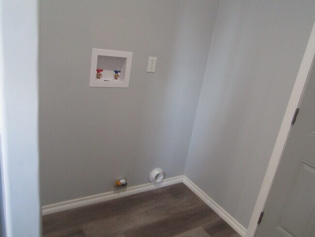 Foto del edificio - 720 W 214th St