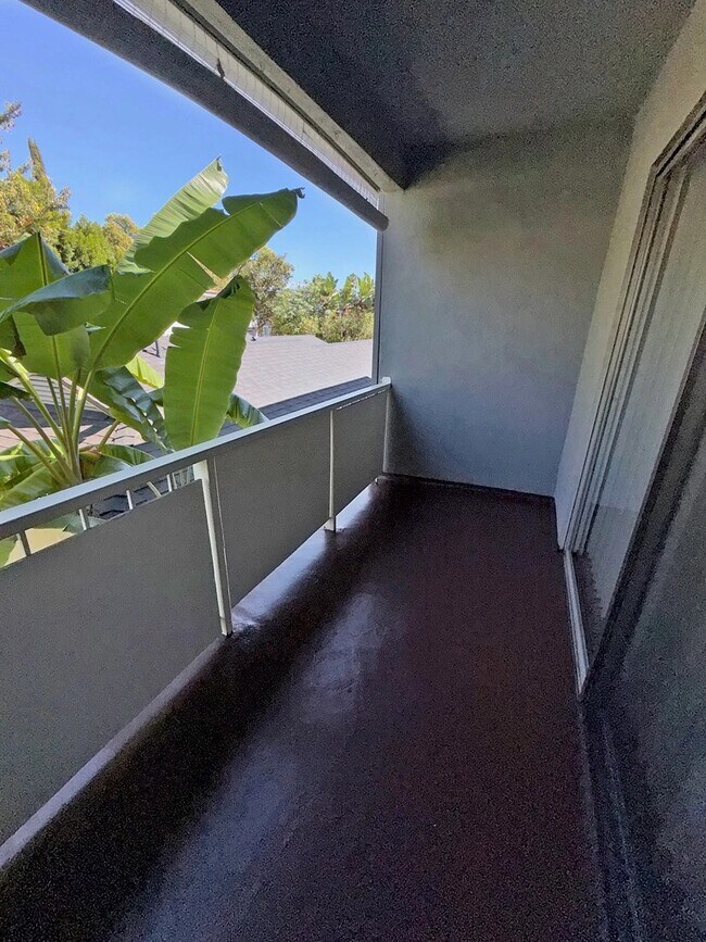 Foto del edificio - 415 E Cedar Ave