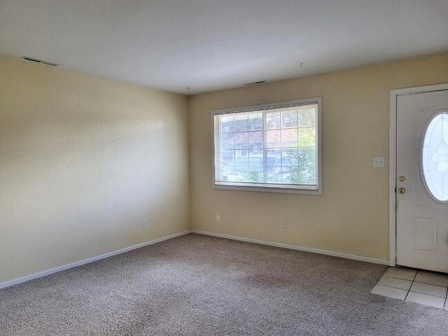 Building Photo - 4270 Deerfield Hills Rd