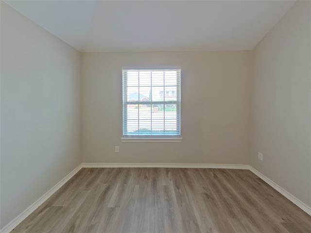 Building Photo - 617 Chickadee Dr