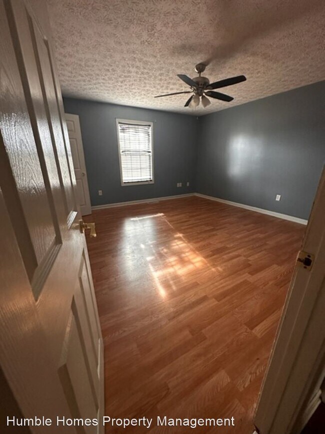 Foto del edificio - 6 br, 3 bath House - 104 River Tanmer Way