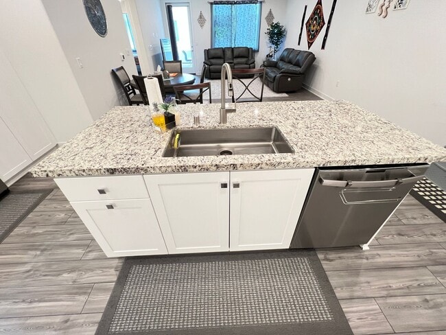 Building Photo - Upscale Living 2 Bed 2 Bath Condo in Anahe...