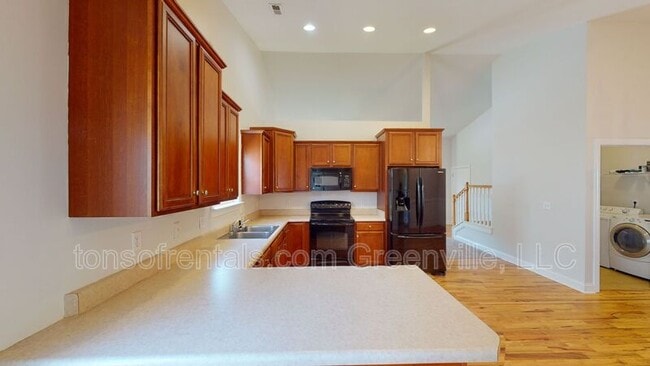 Foto del edificio - 939 Squires Pt