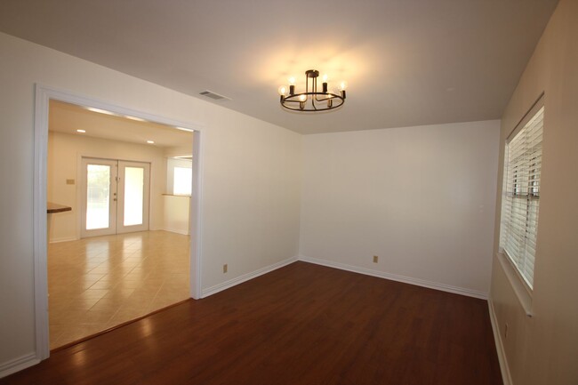 Foto del edificio - Spacious 3/1.5/2 in South Tyler!