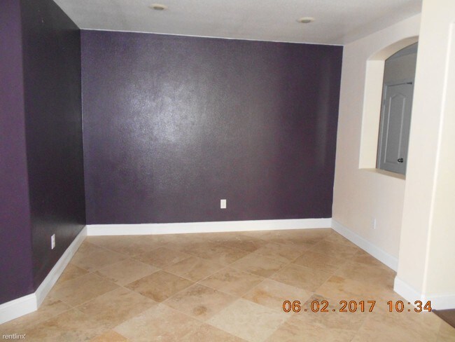 Building Photo - 11405 Pacific Shores Dr