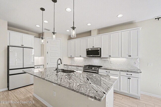 Building Photo - 2588 Pangea Cir