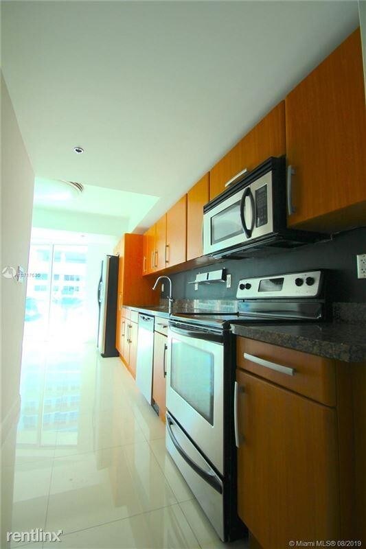 1 bedroom in Miami Beach FL 33141 Condo for Rent in Miami Beach, FL