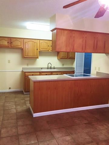Foto del edificio - 14105 Wembley Rd