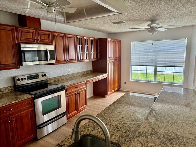 Foto del edificio - 4523 County Breeze Dr