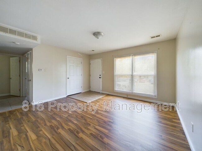Foto del edificio - 19030-19032 E Swope Trail