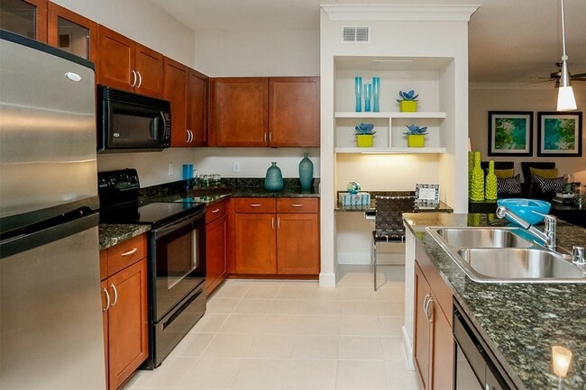 Photo - Galleria Luxury for Less! Apartment
