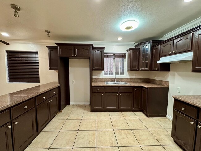 Foto del edificio - 10524 S Avalon Blvd