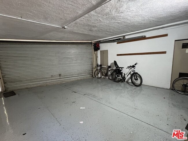 Building Photo - 721 Cedar St