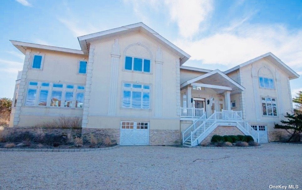 Primary Photo - 605 Dune Rd